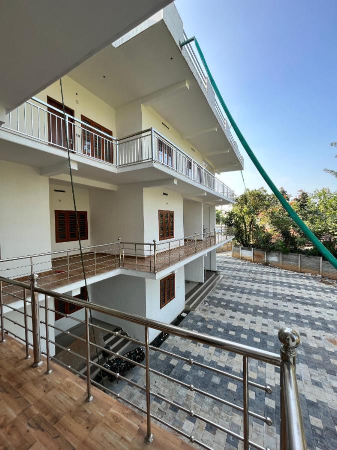 Wayanad Biriyomz Residency, Kalpatta, Low Cost Rooms And Deluxe Apartment Exterior photo